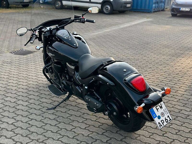 Suzuki Sonstiges C 1500 T